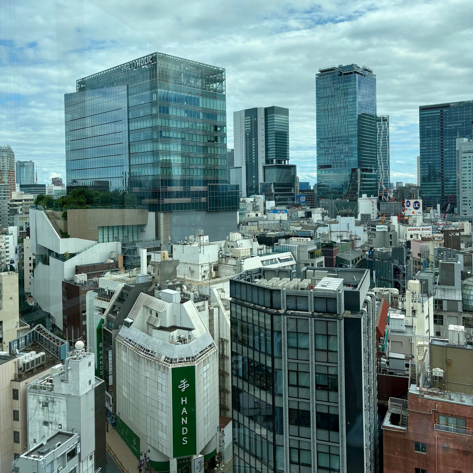 Abema Towers 11階カフェテリアから渋谷駅方面を撮った写真